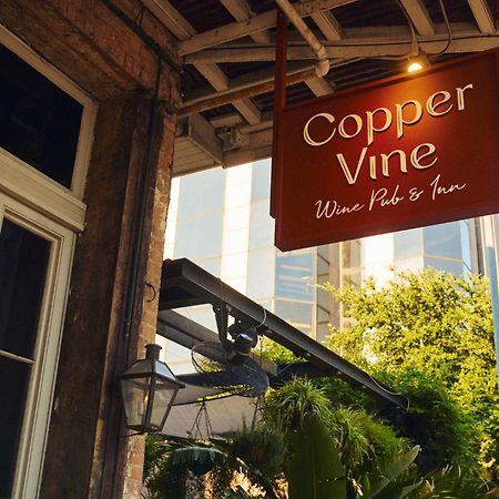 Copper Vine Wine Pub & Inn Ню Орлиънс Екстериор снимка